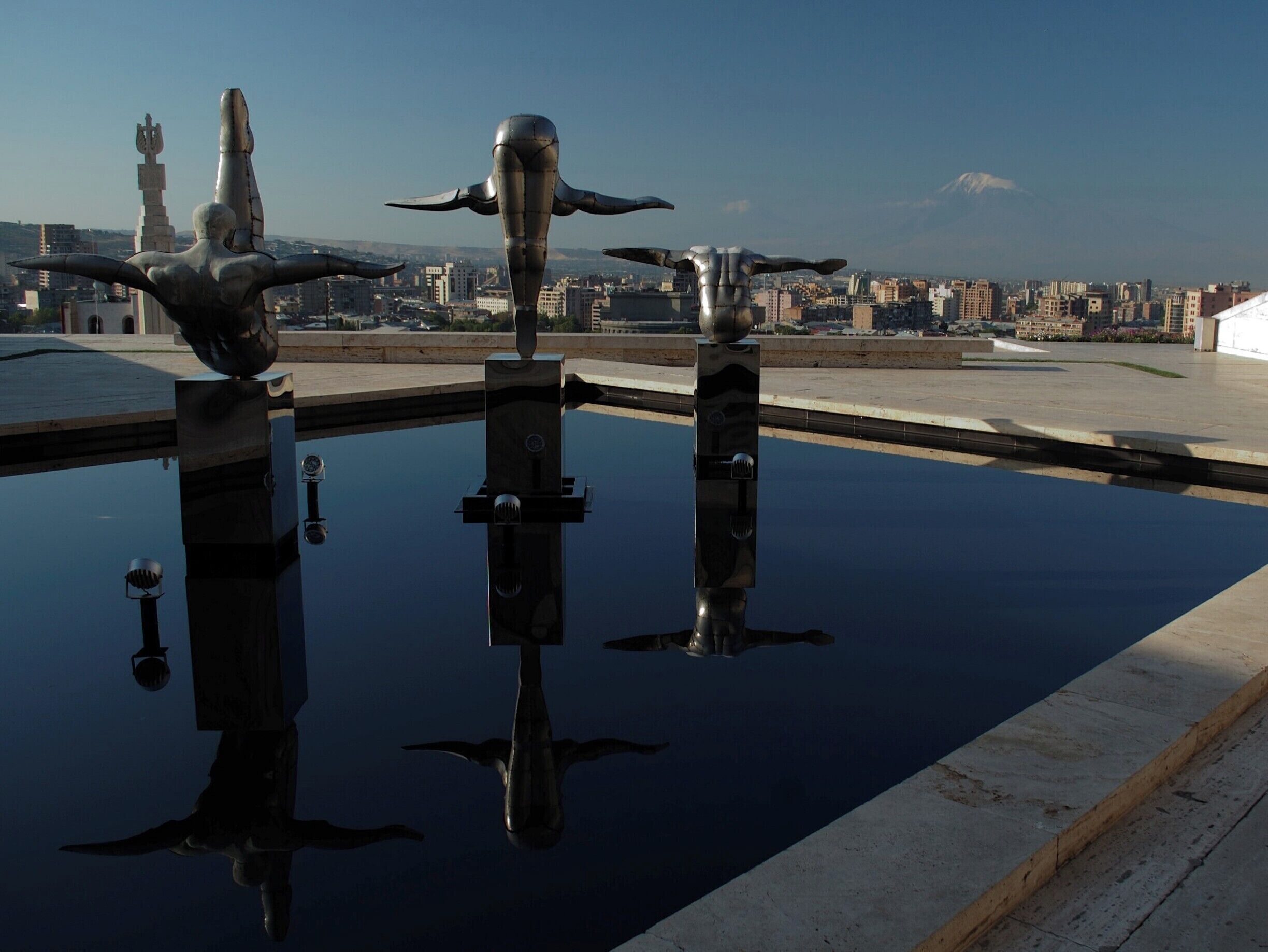 There are several sculptures and fountains on the exterior levels of the Cascade Complex. There are superb views of Central Yerevan and Mount Ararat on a clear day or early morning.

The inner levels are the Cafesjian Museum of Art, and there are escalators between each level.

#Blue

