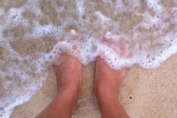 🔁🔂 #washrinserepeat 🌊🌊🌊 with every wave, time passes and change occurs⌛️ ... We can never go back to the first wave🌀 .... So, 💭imagine the wave 🚿 washes away the bad, the negativity💩 inside of you, the evil haunting the world 🌊🌊🌊 ... Then without doubt a new wave 💙 comes crashing into you 🙌 with happy thoughts🌺 and 💌 positive outlook, hope for the future 🐢🐳🐬... So play in the waves,👙 let it wash away the bad👿, bring you happiness☺️, and repeat til your soul is cleansed😇! The ocean is always there for you! 🌈🙌 #appreciatenature 🏊🏄🌅🌴 #thankGod🙏