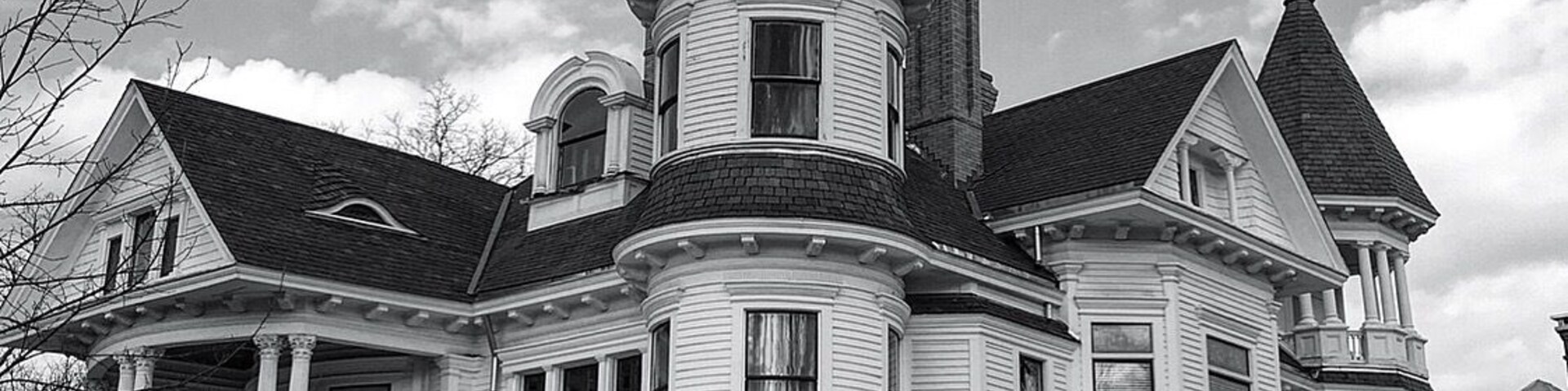 This is the Blades House, a historic home on the 600 block on Middle Street in New Bern