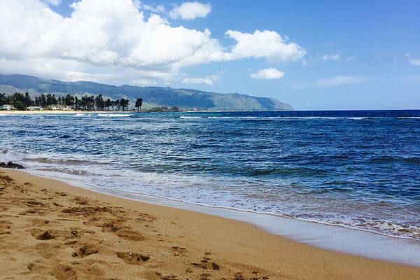 First day on the beach in beautiful Hawaii🌺