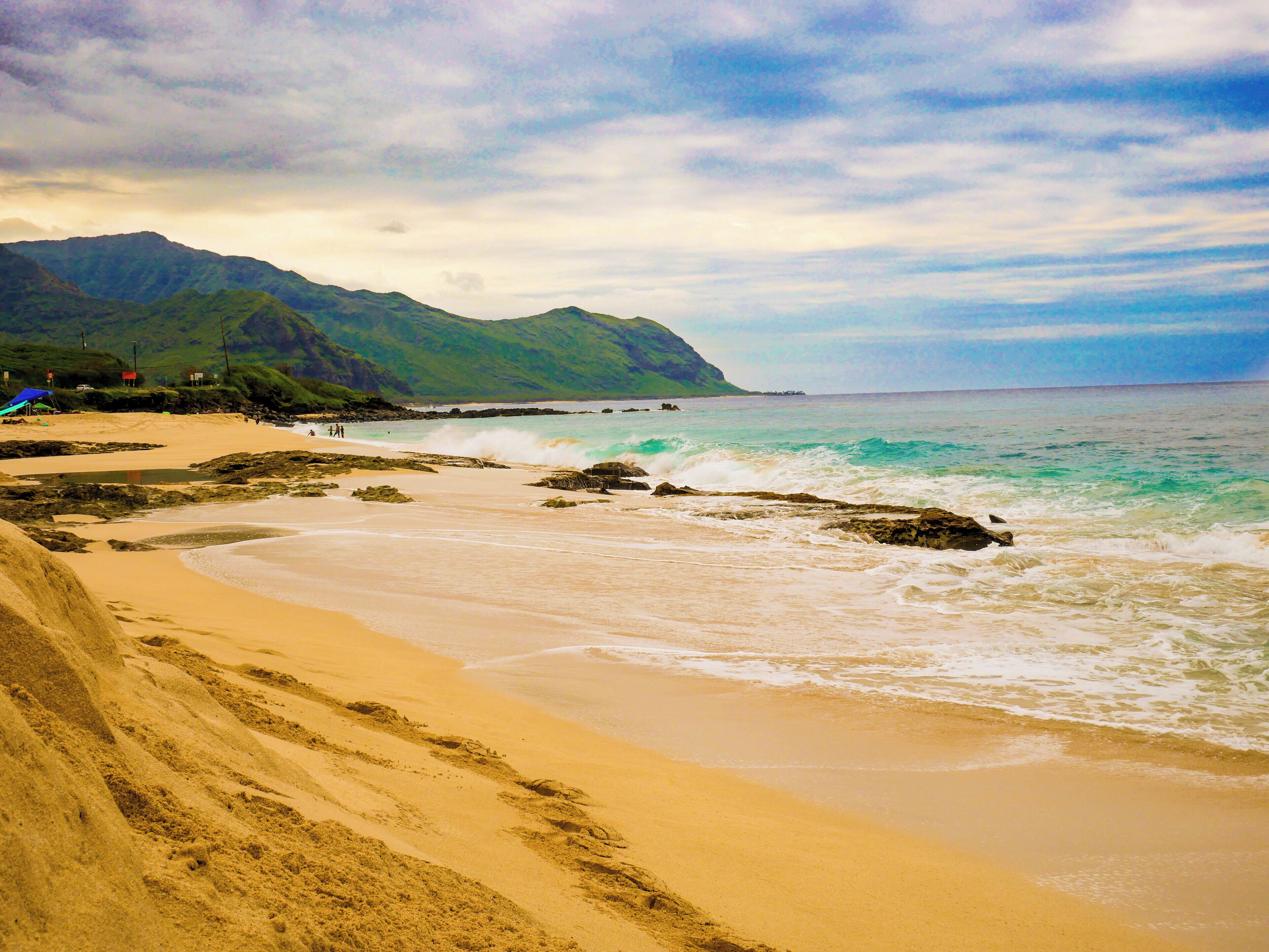 The green mountains of Oahu! #details #lifeatexpedia #oahu #hawaii