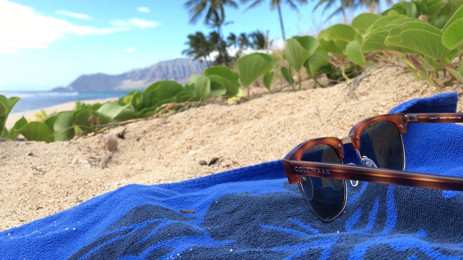 Sand, palms, blue skies and sunglasses are all you need for a good beach day! #LifeatExpedia