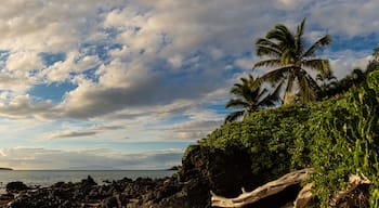 Lava Tube on Big Beach, Makena State Park, Maui, Hawaii, USA