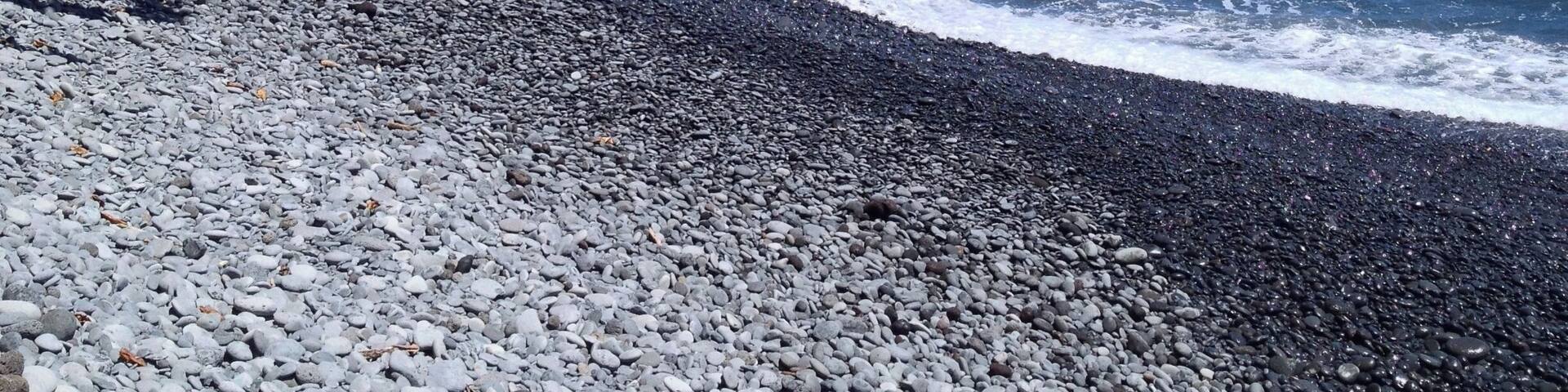 The #beach at Lindbergh's property in Kipahulu.
http://www.acooknotmad.com/2014/10/piece-paradise-paw-paw.html #kipahulu #maui #hawaii #AquaTrove