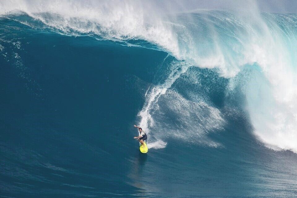 Mo Freitas at Jaws Peahi, Maui. One of the biggest waves in the world !