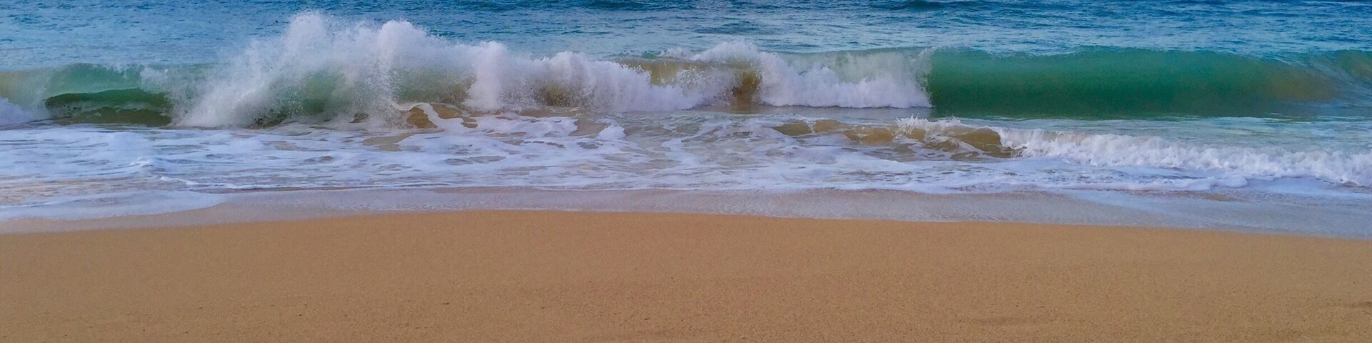 Beautiful scenery and sunsets on this beach beachBond