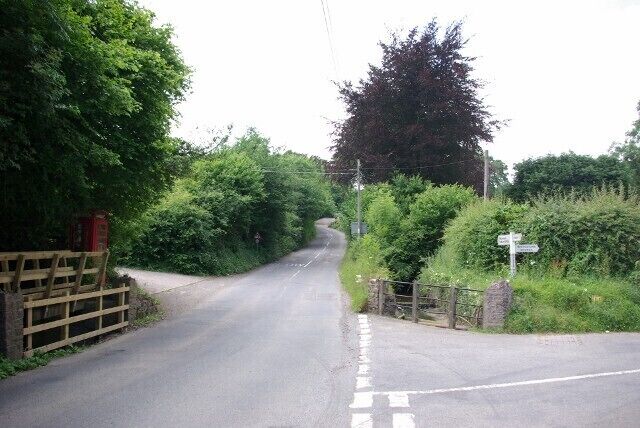 Road junction in Nadderwater