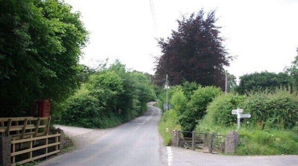 Road junction in Nadderwater