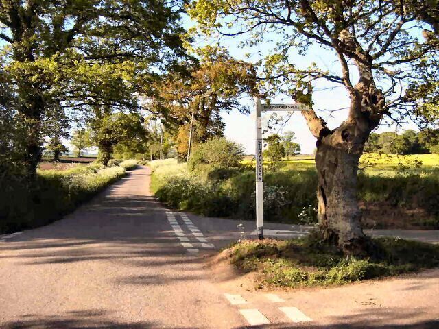 Junction to Bramford Speke N of Upton Pyne. The road straight on leads to Thorverton