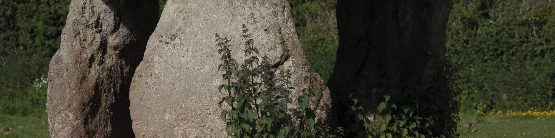 Spinster's Rock Wikidata has entry Q17648049 with data related to this item.