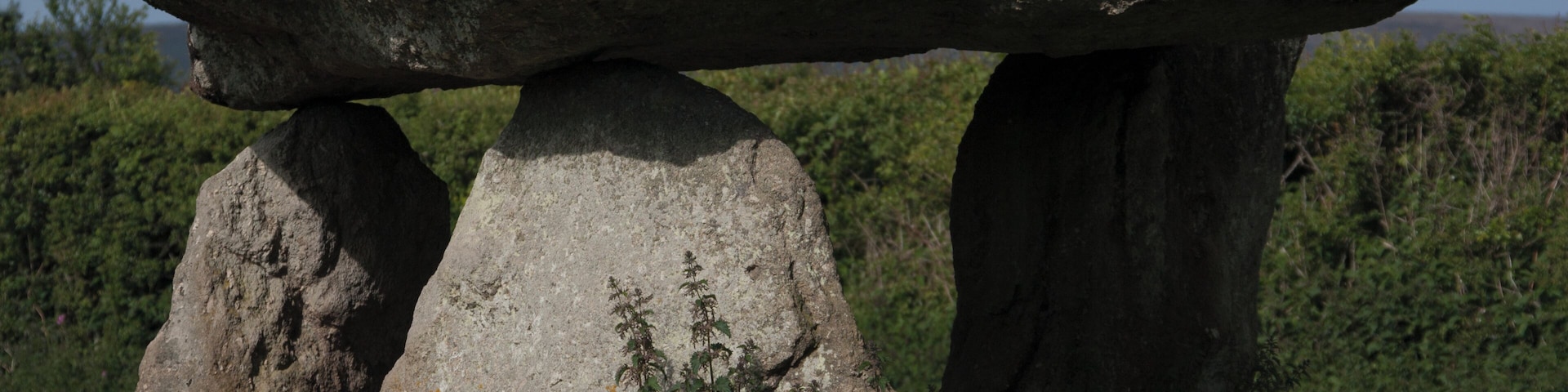 Spinster's Rock Wikidata has entry Q17648049 with data related to this item.