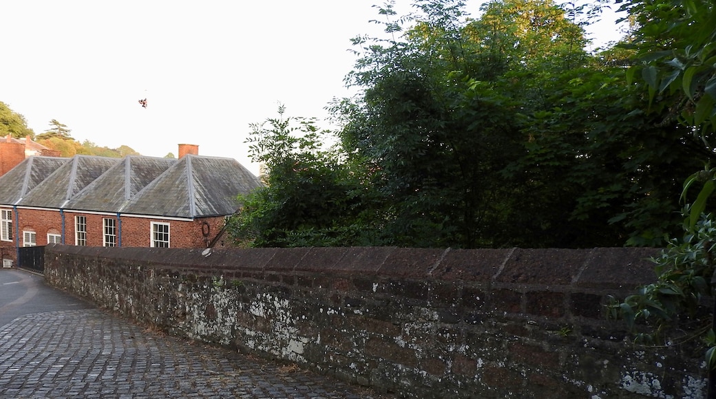 In the 2nd century the Romans built a sturdy wall around Exeter, which lasted for centuries. However in the 4th century Roman civilization began to decline. The populations of the towns fell. The last Roman soldiers left Britain in 407 AD and the Roman way of life slowly disappeared. People drifted away from the towns to the countryside and returned to a simpler way of life.