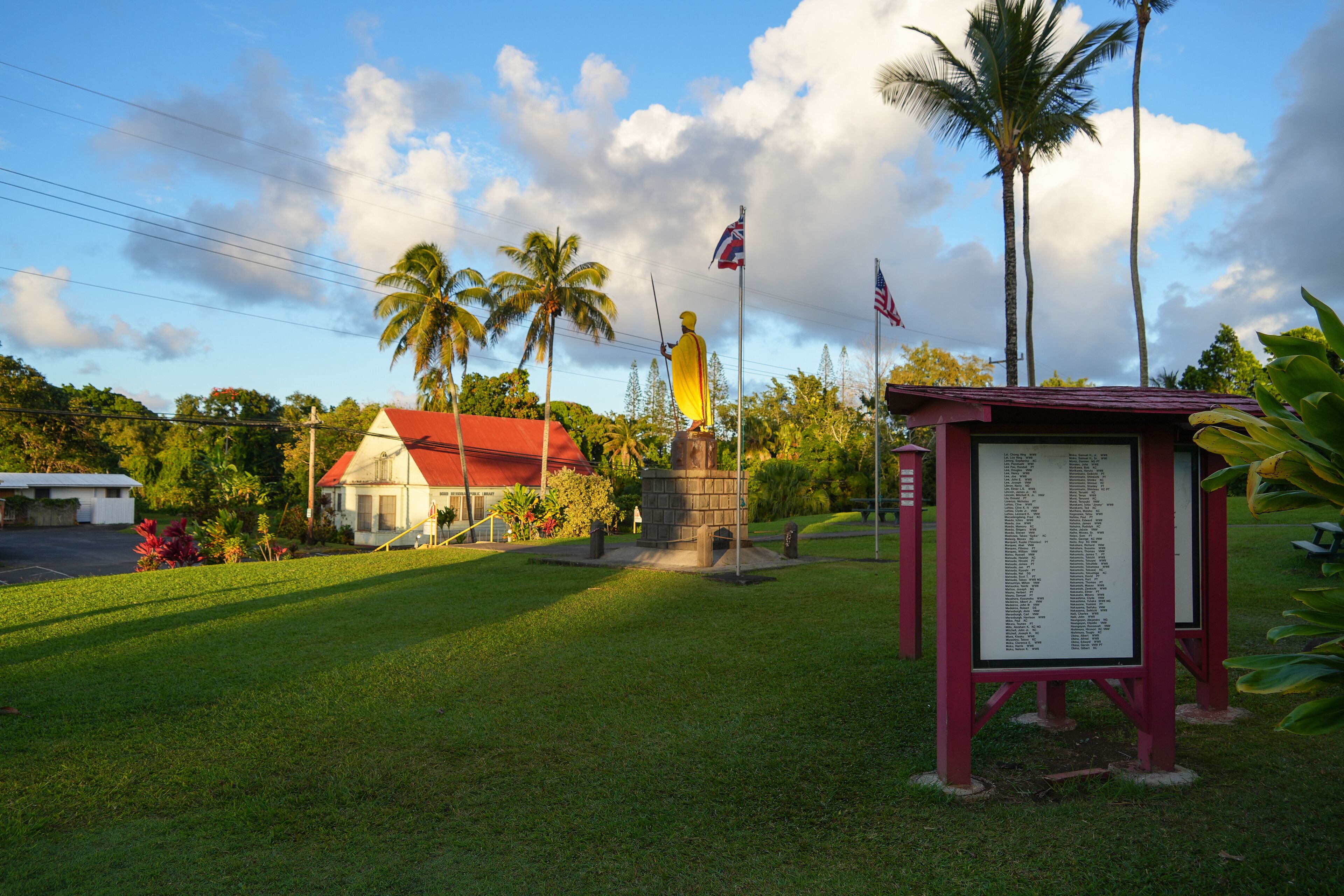 Original bronze statue of Hawaiian King Kamehameha I in Kapaau on Big Island, Hawai'i, USA - Sculpted in Florence by Thomas Ridgeway Gould, it was lost during a ship wreck and was recovered