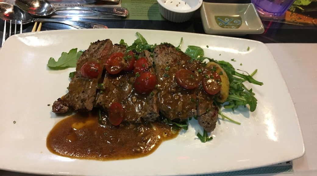Wonderful Steak dinner at Sansei's in Kings Shops Kona, Hawaii