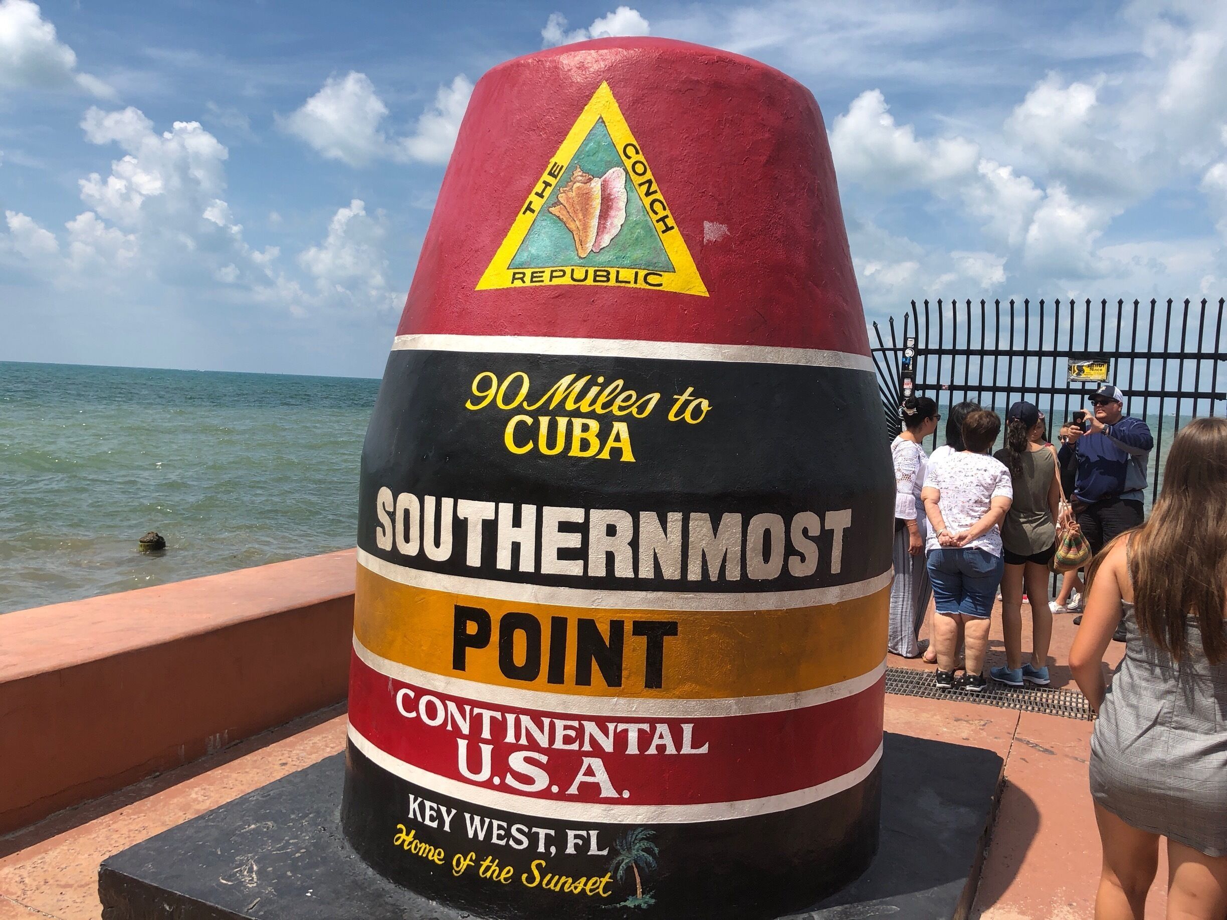 Get here early. Crazy aggressive people in line to take their picture    

#lifeatexpedia 