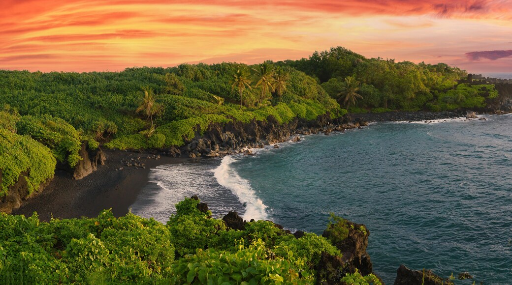 hawaiin beach with volcanic sand