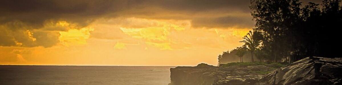 Sunrise on Hawaii Island and first light starts to break on the irregular lava patterns that end abruptly on cliffs in East Hawaii. Yes, sunrises are worth waking up for in Hawaii. Here are more sunrises across the island for you to enjoy
http://travelphotodiscovery.com/sunrise-in-hawaii-travel-photo-mondays-28/
#goldenhour