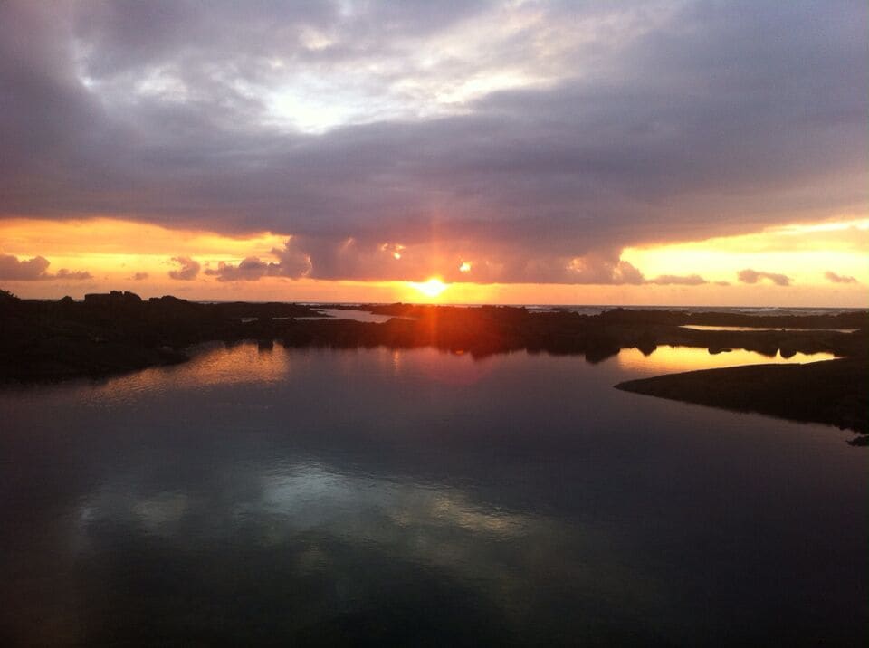 Living on the east side means ... Sunrise at the tidepools! It's a new day and the sun is out to play! #exploremore #adventuretime #snorkelforever #ilovenature 