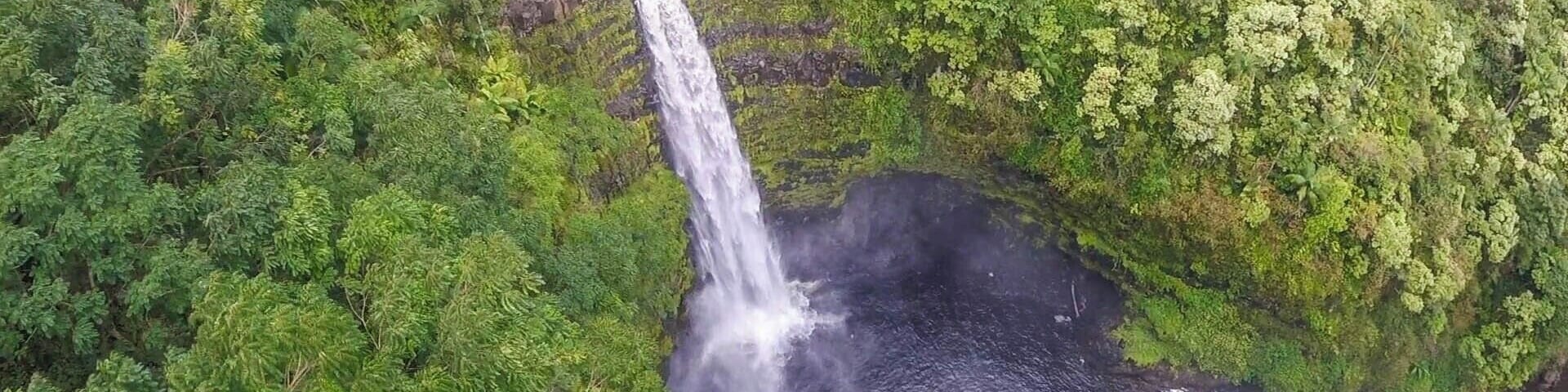 When you live on an island in #Hawaii, our version of road tripping is neighbor island hopping! This past weekend, my Fiance and I went to #Hilo on the #Bigisland of Hawaii. We booked an excursion through Skyline Eco Adventures, zip lining over one of Hawaii's tallest waterfalls. This is an epic excursion and a wonderful company with professional and friendly guides. I highly recommend them!
To check out the full experience, you can read about it in my blog post here: https://contoursofatravelersmap.com/2018/03/29/13-fun-adventurous-things-to-do-in-hilo-hawaii-and-how-much-money-we-spent-in-3-days/
#lifeatexpedia
#hawaiiconcierge
#expediaconcierge