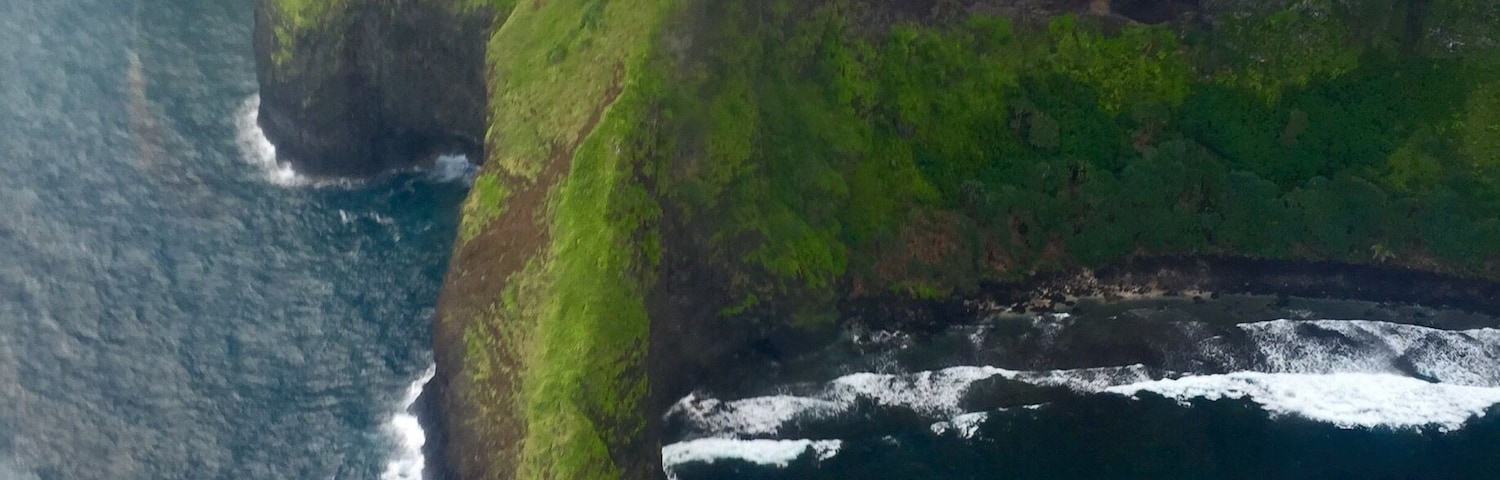 Awesome adventure in a helicopter with Air Maui to #Molokai
#AboveItAll
#Hawaii #MauitoMolokai
#Aloha #OGG #TroveOnTuesday
🚁
