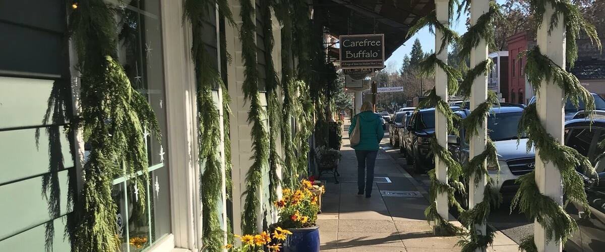 The towns theme of swags of incense Pine makes for a festive holiday town to put on your itinerary.