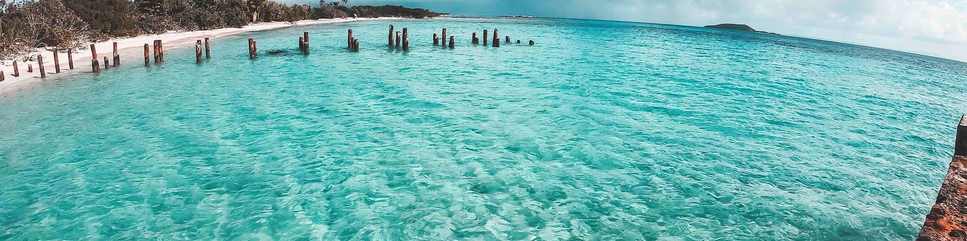 DID YOU KNOW that San Juan #PuertoRico is the Oldest continuously inhabited city in a US territory!! Here you will find a LOT of HISTORY, beautiful historical spanish  buildings, a huge 16th century Fort named Castillo San Felipe del Morro and many more adventures! Let me tell you about the delicious Food, Gorgeous Views, plenty of cristal clear water Beaches, Rivers, Waterfalls, a Rainforest, Mountains, summer all year round and lots of green areas with a peaceful wildlife! Friendly locals who will make you feel right at home. Life in the Caribbean is always better, but in Puerto Rico is something else!! 😍♥️🇵🇷  
•
•
•
•
•
•
#travelwriter #travel #instatravel #travelgram #tourism #instago #passportready #travelblogger #wanderlust #ilovetravel #instatravelling #travelblogger #instapassport #postcardsfromtheworld #travelling #trip #traveltheworld #igtravel #getaway #travelblog #instago #travelpics #tourist #wanderer #wanderlust #travelphoto 
#travelphotography #goprohero7 #caribbean