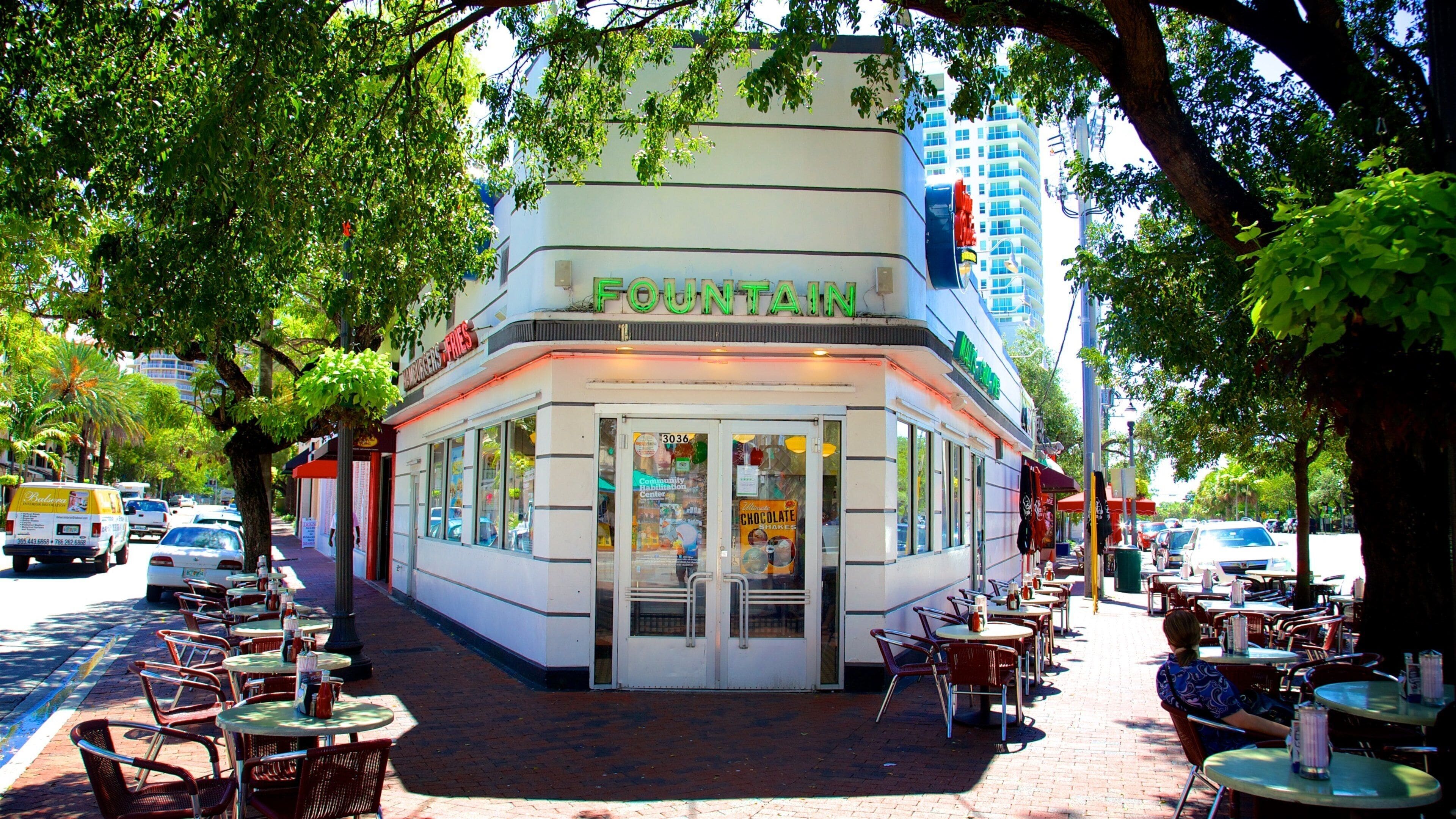 Coconut Grove mettant en vedette signalisation