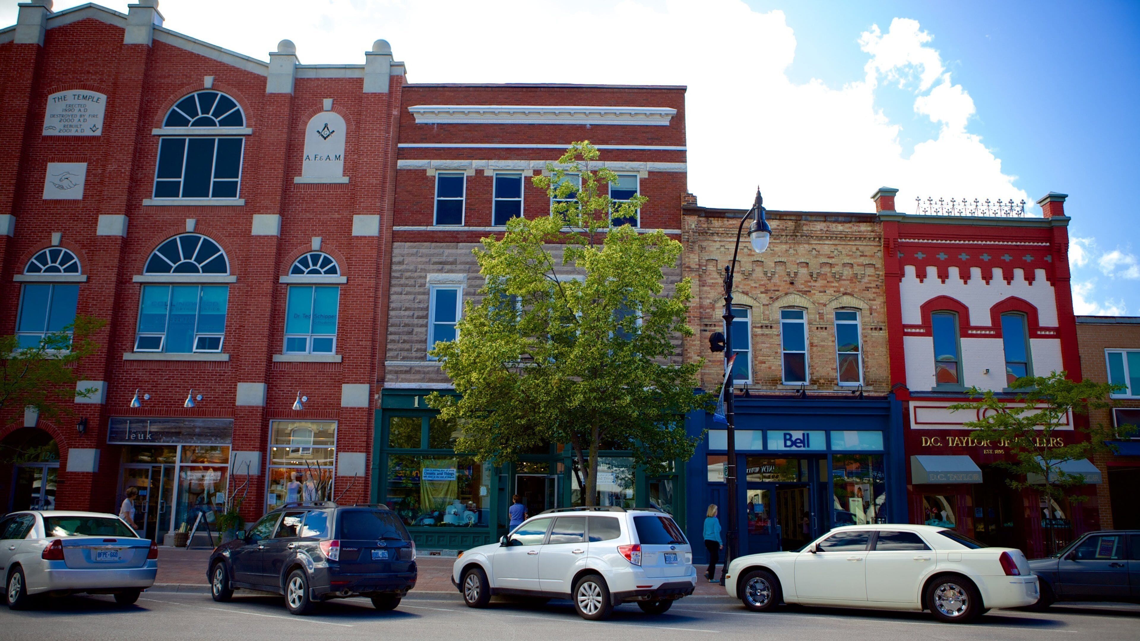 Collingwood which includes heritage architecture and street scenes