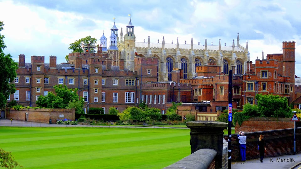 . Widok z ulicy - Eton College