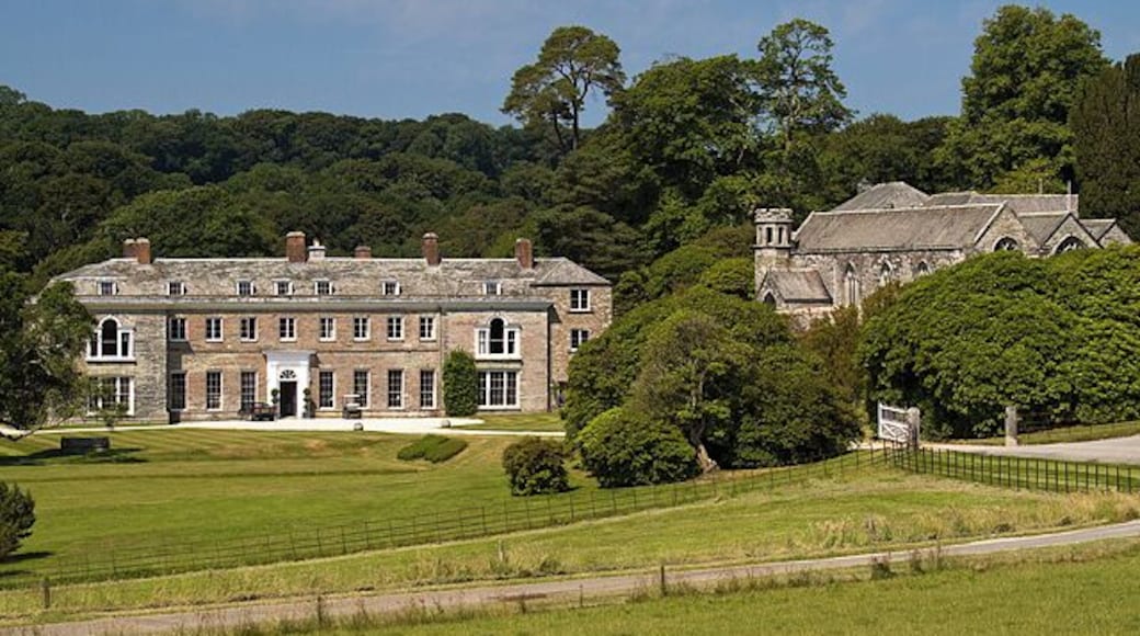 The Boconnoc Estate - Boconnoc House and parish church