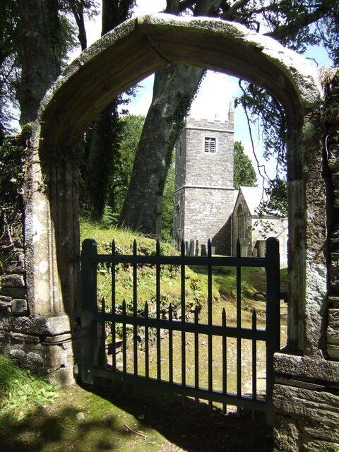 Unusual gate to Braddock church of St. Mary the Virgin