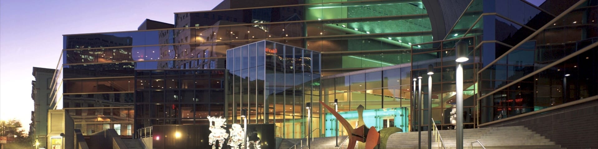 Louisville which includes a city, modern architecture and night scenes