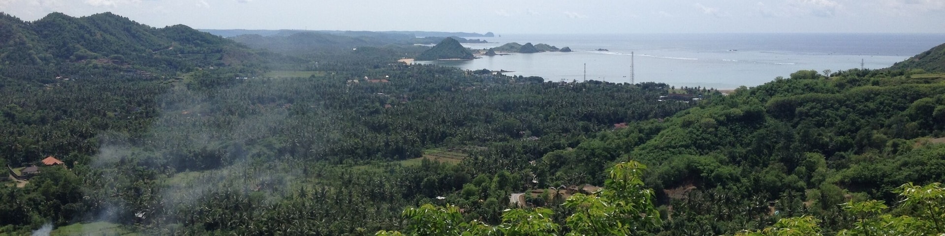 Found this awesome viewpoint whilst exploring the beaches around Kuta Lombok! So #Green !
