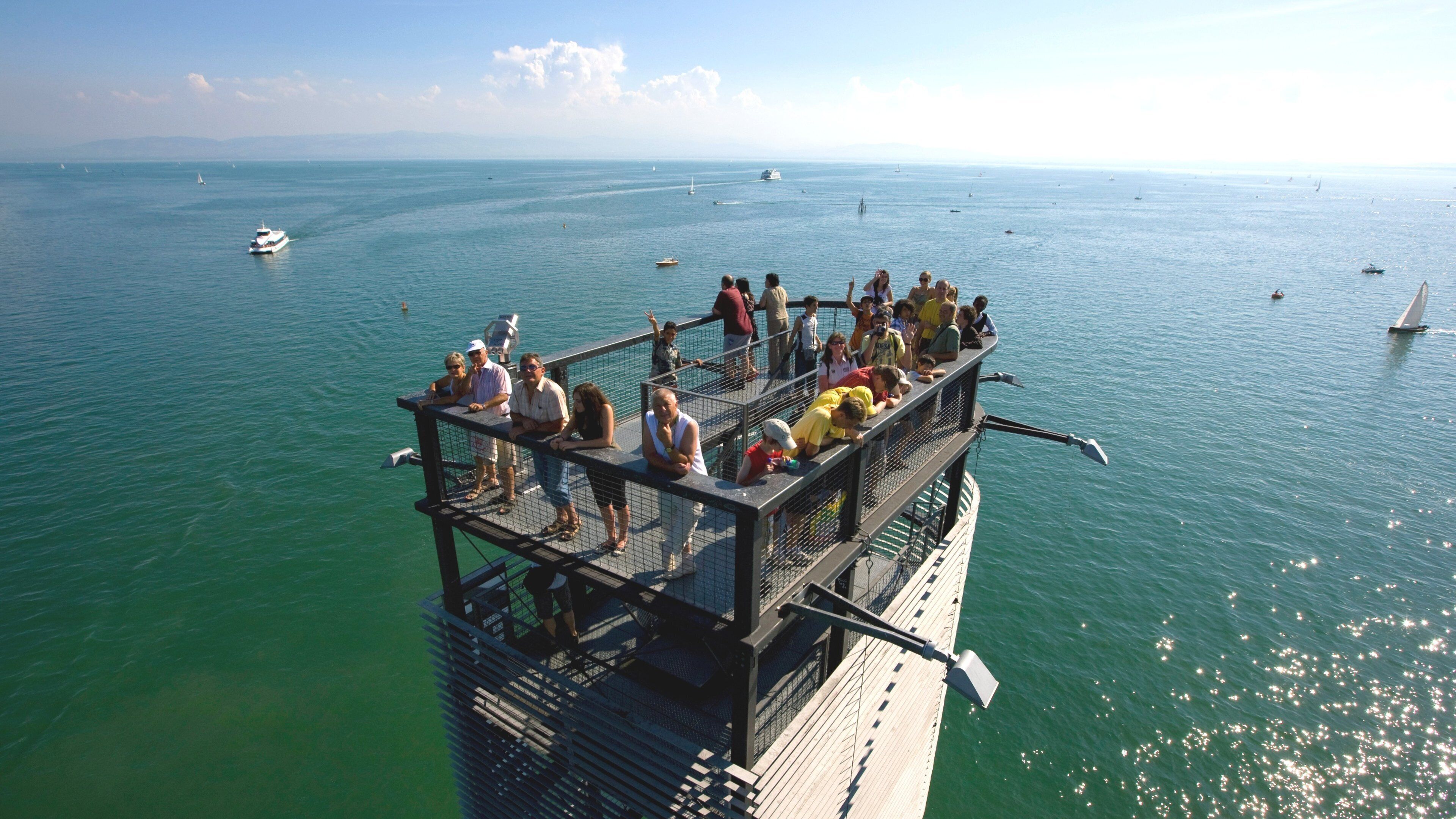 Friedrichshafen mettant en vedette vues et lac ou étang