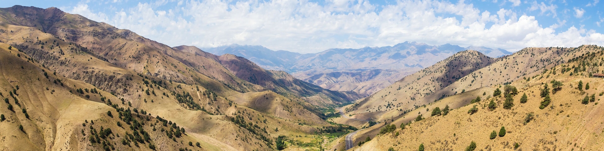 View from Kamchik (Qamchiq) mountain pass connecting Tashkent and Fergana valley, Uzbekistan.