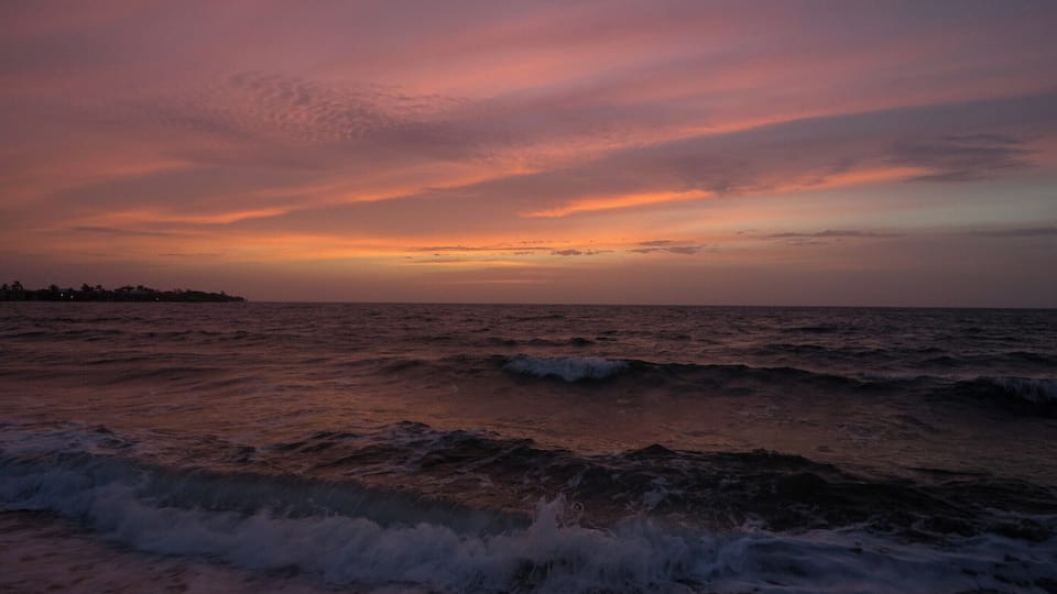 Sunrise in Placencia. It's been about 17 years or so since I've been there, and Placencia has gotten a lot bigger. Much has changed (radically), but the stunning ocean views have not!