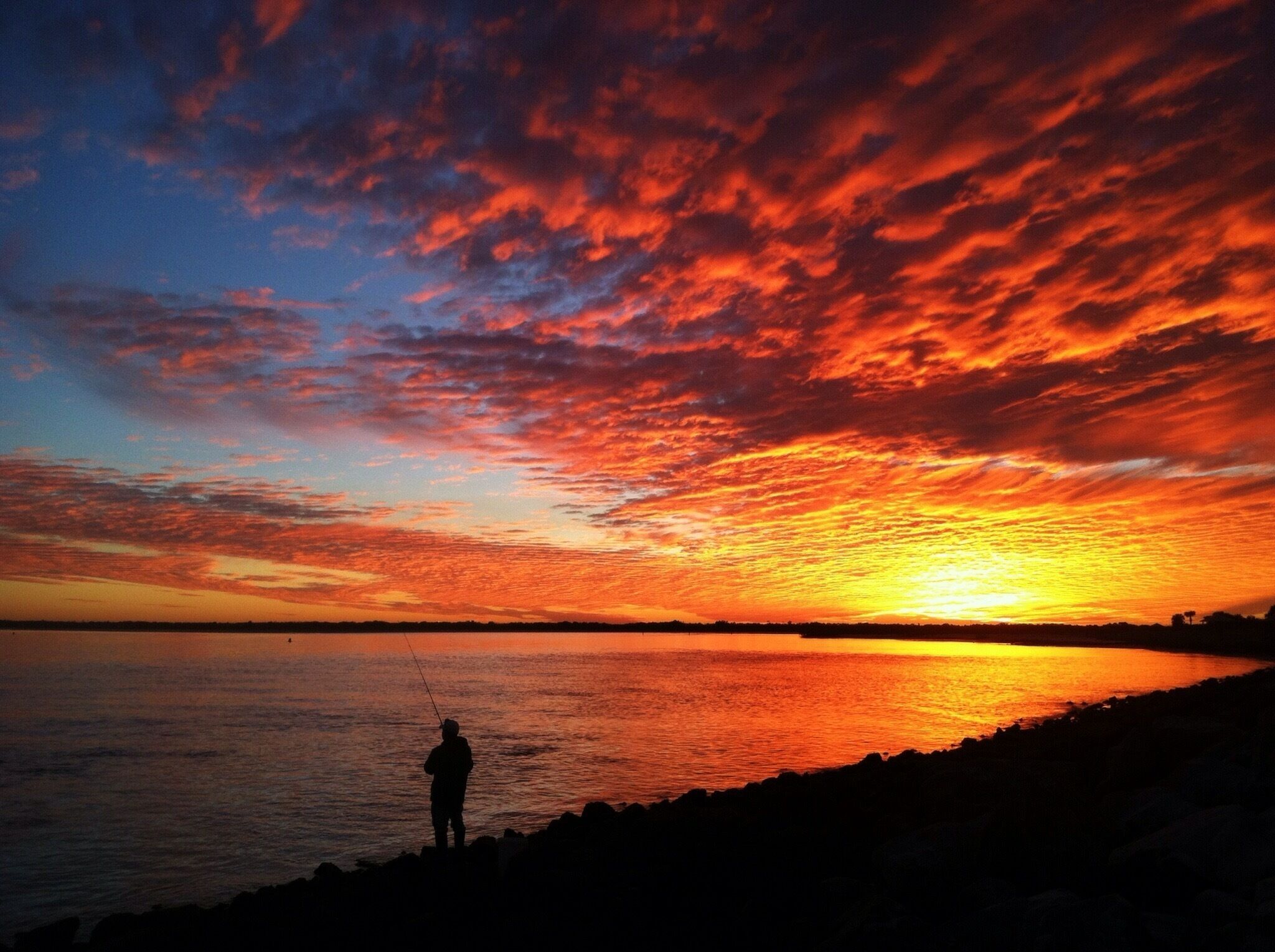 One of the best sunsets I've seen while living here in Florida. I was glad I chose to hike out to the pier instead of staying at the top of the Ponce Inlet Lighthouse. Sometimes you can see manatees and dolphins swimming near the inlet. One of the most relaxing parks in the Daytona Beach area.