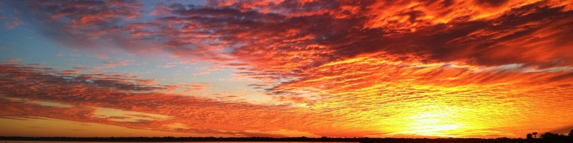 One of the best sunsets I've seen while living here in Florida. I was glad I chose to hike out to the pier instead of staying at the top of the Ponce Inlet Lighthouse. Sometimes you can see manatees and dolphins swimming near the inlet. One of the most relaxing parks in the Daytona Beach area.