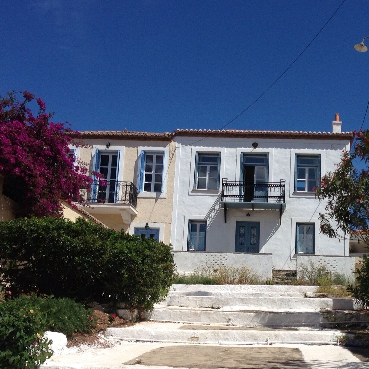 Typical houses in Poros. Poros is a beautiful island, ideal for romantic walks!