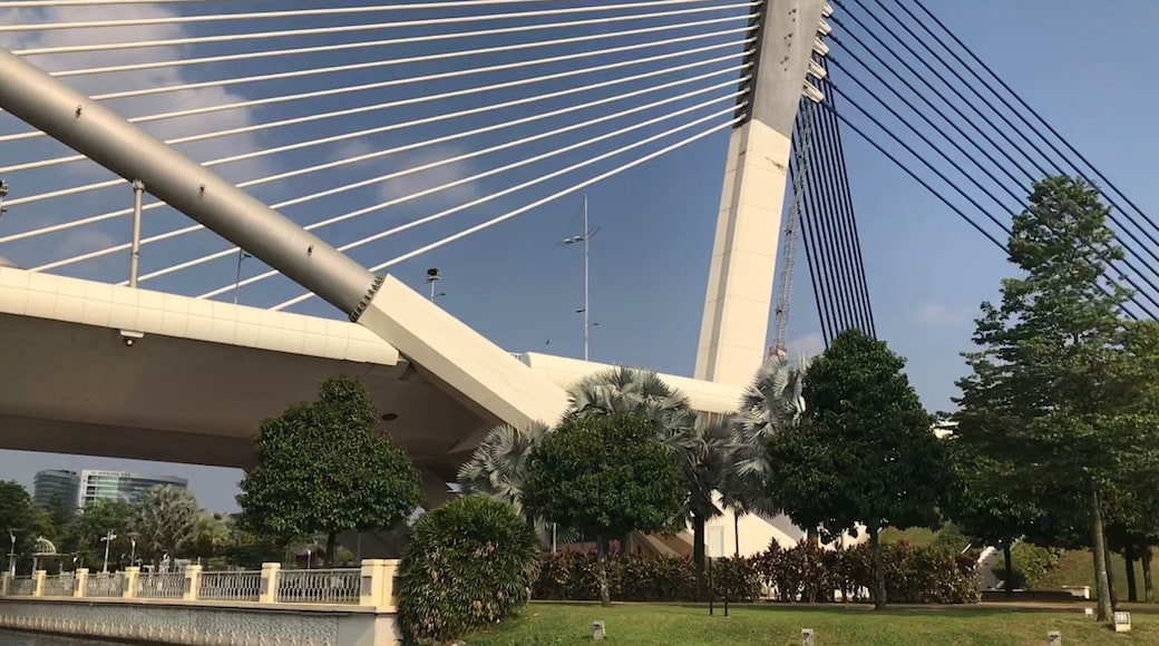 #green #lifeatexpedia
Cruising with a beautiful view!