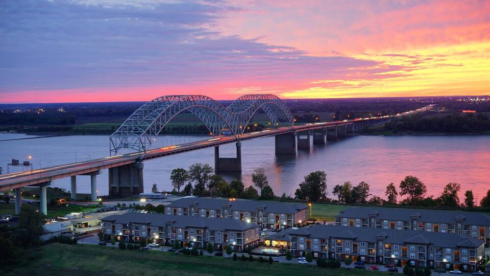 The sunset over Mississippi river to connect Tennessee and Arkansas at Memphis