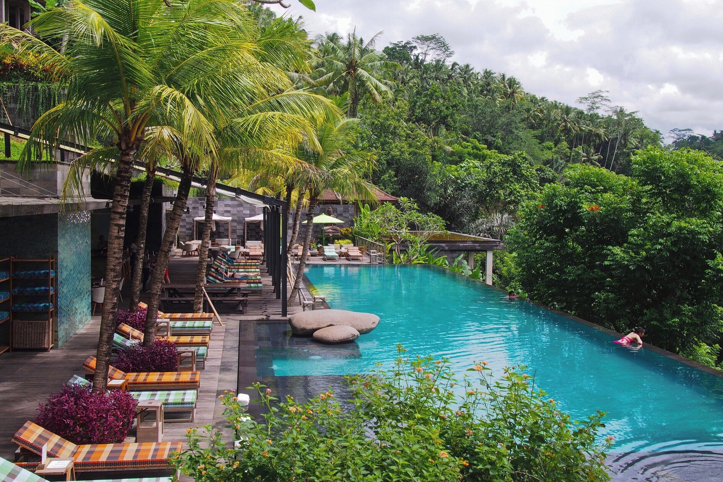 Beside it's location surrounded by rice terraces and temples, Ubud is known for it's relaxed vibe and luxurious hotels and pools. If you cannot afford to stay in a luxury hotel, you can definitely swim in one's pool. The Jungle Fish restaurant & pool bar is on site of chapung Sebali Resort & Spa, and the pool can be accessed with a small fee.
#AquaTrove