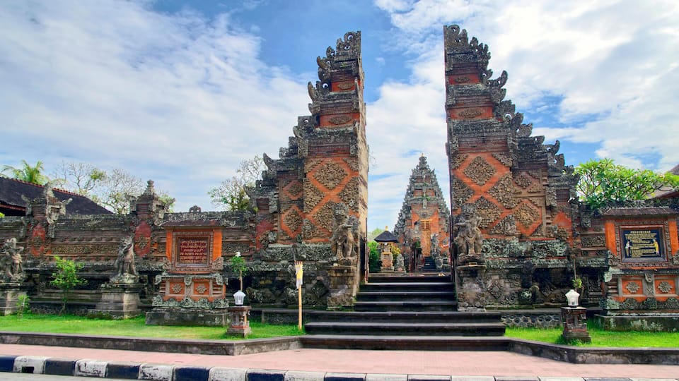 K4M821 Batuan Temple, Balinese Hindu temple in Bali, Indonesia