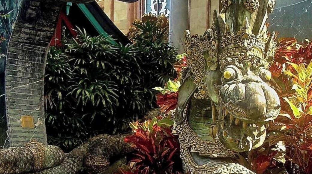 Just imagine coming home after work being greeted by this serpent at the foot of the stairs. It does give fright vibes right? Antonio Blanco is responsible for most of the sculpture and design of his mansion home turned Museum in Ubud, Bali Indonesia.