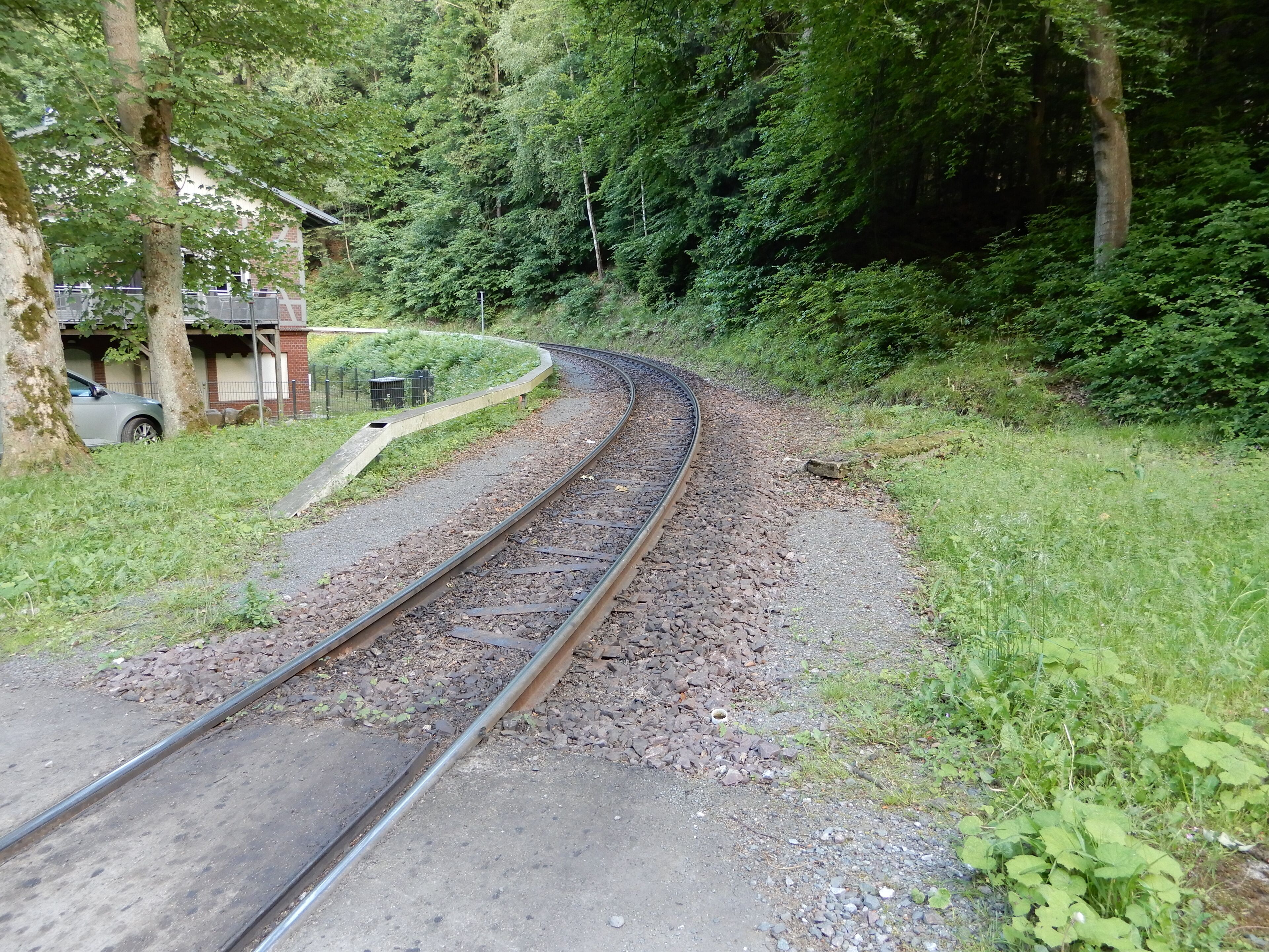 Gleise Harzquerbahn hinter Bahnhof Steinerne Renne