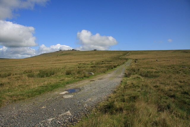 Military road to Little Mis Tor An easy route to the two Mis Tors.