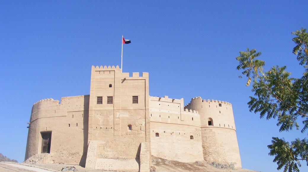 Exploring UAE and go beyond the Dubai Border of glitz and glamour is Fujairah another state to learn and experience