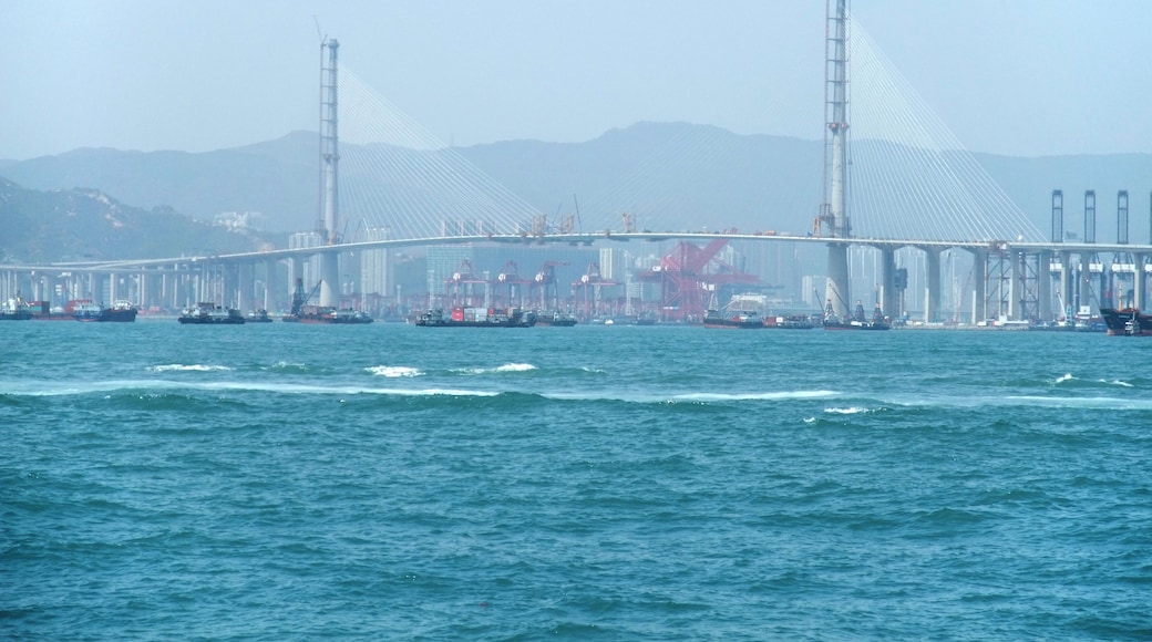 Photo of Stonecutters Bridge