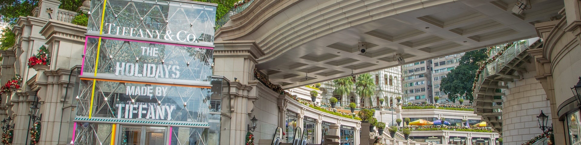 Tsim Sha Tsui featuring a city and signage
