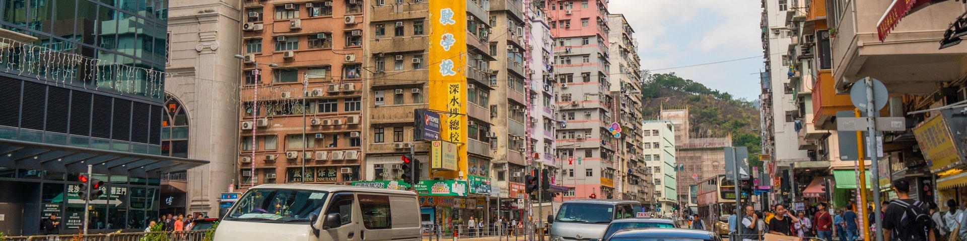 Sham Shui Po which includes a city and street scenes